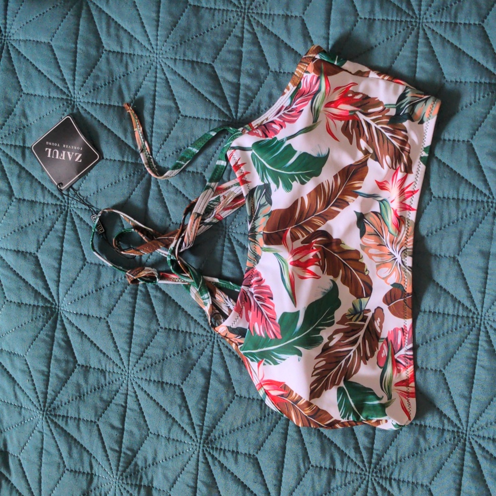 Tropical cropped bikini top - Picture 2 of 3